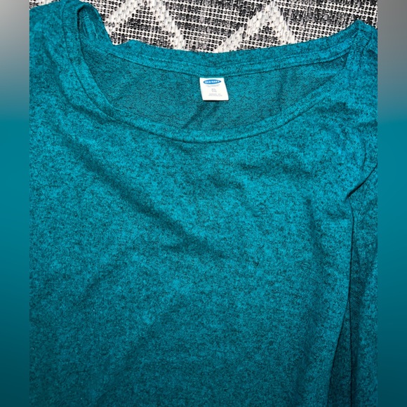 Old navy sweater top - Picture 4 of 4